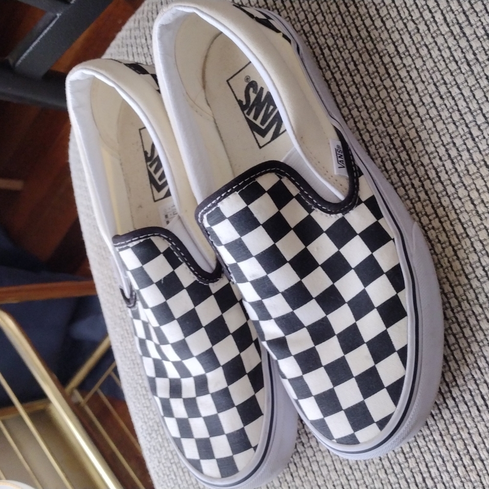 Vans classic checkerboard slip on 🖤🤍